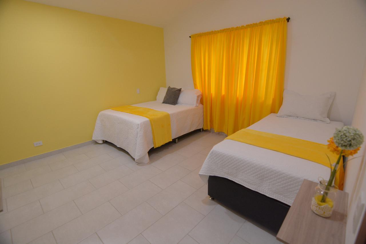 Apartamentos Amoblados Laureles Estadio Medellin Casa Margarita Buitenkant foto